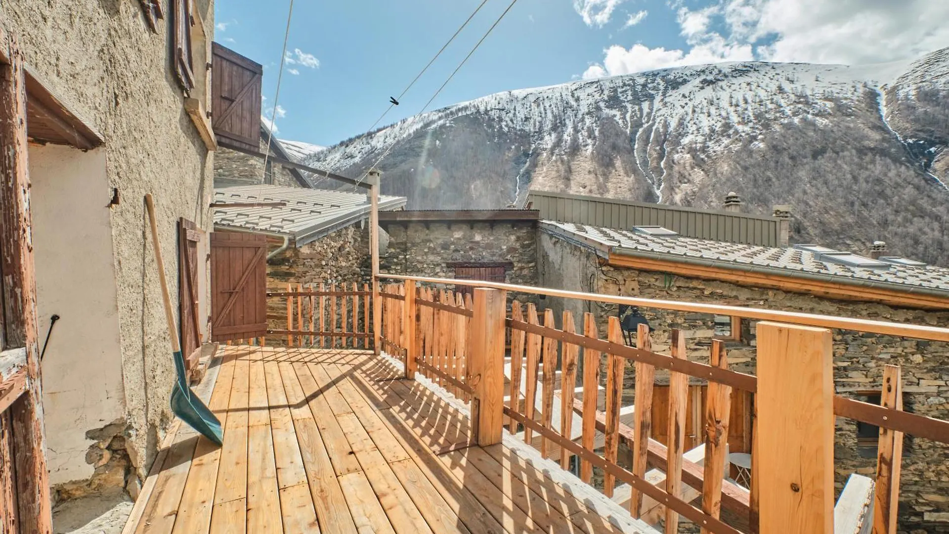 L'Auberge Du Bati Besse  Holiday home Besse (Isere)