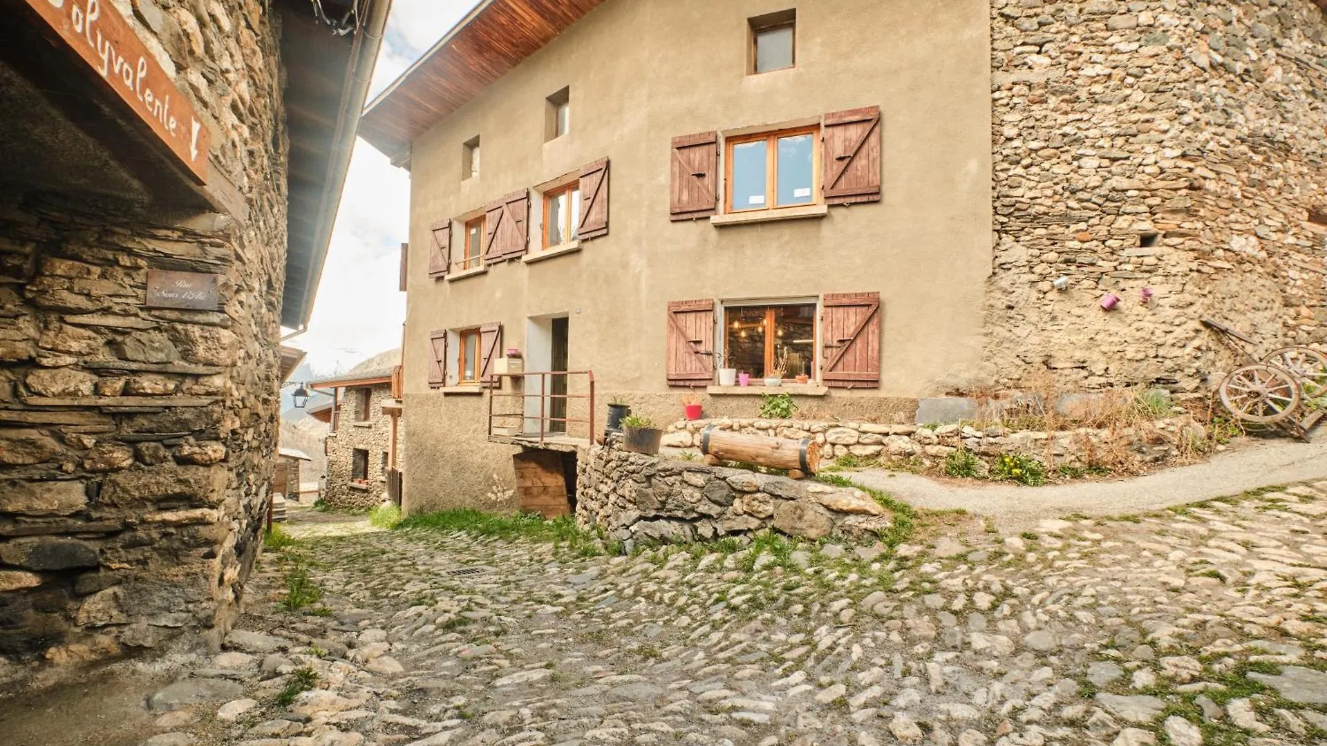 L'Auberge Du Bati Besse  0*, Besse (Isere)
